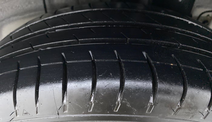 2014 Hyundai Elite i20 SPORTZ 1.2, Petrol, Manual, 61,665 km, Left Rear Tyre Tread