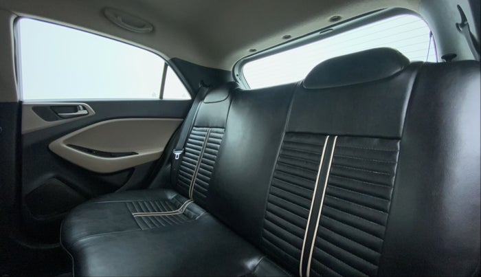 2014 Hyundai Elite i20 SPORTZ 1.2, Petrol, Manual, 61,665 km, Right Side Rear Door Cabin