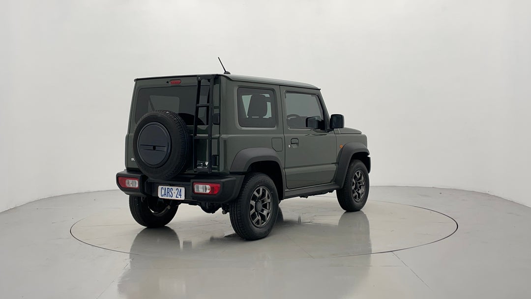 Right Back Diagonal (45- Degree) View