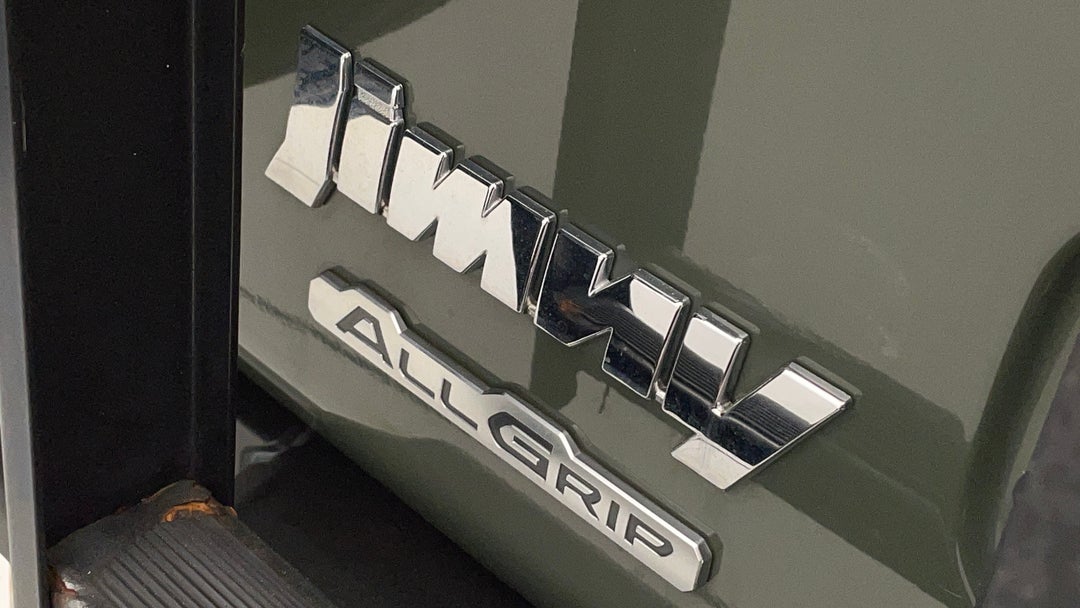 Badge (Boot Right Side)