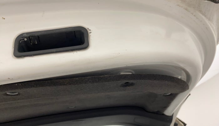 2016 Honda BR-V 1.5L I-VTEC S, Petrol, Manual, 96,456 km, Dicky (Boot door) - Trim lock has minor damage