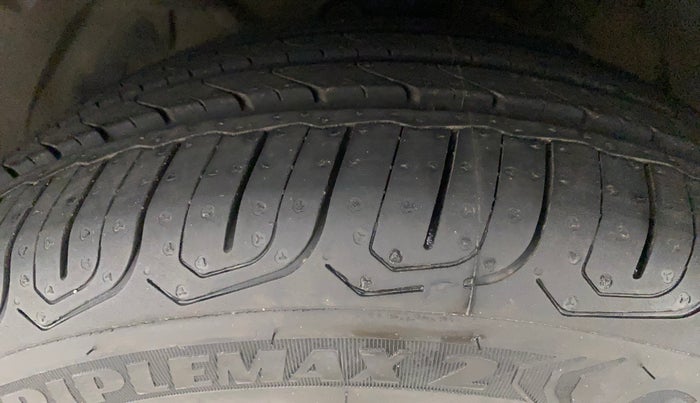 2016 Tata Zest XT PETROL, Petrol, Manual, 82,161 km, Left Front Tyre Tread