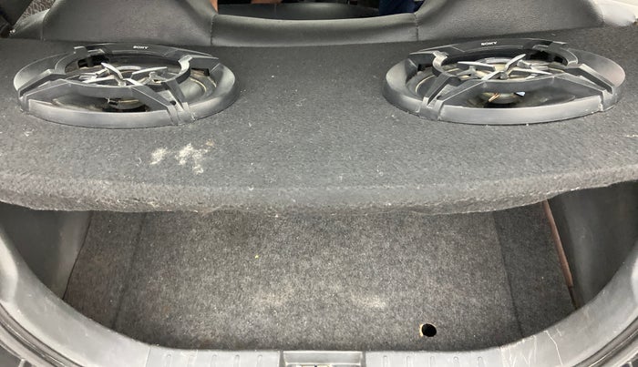 2018 Maruti Alto 800 LXI O, Petrol, Manual, 52,827 km, Infotainment system - Rear speakers missing / not working