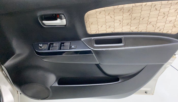 2017 Maruti Wagon R 1.0 VXI, Petrol, Manual, 25,082 km, Driver Side Door Panels Control