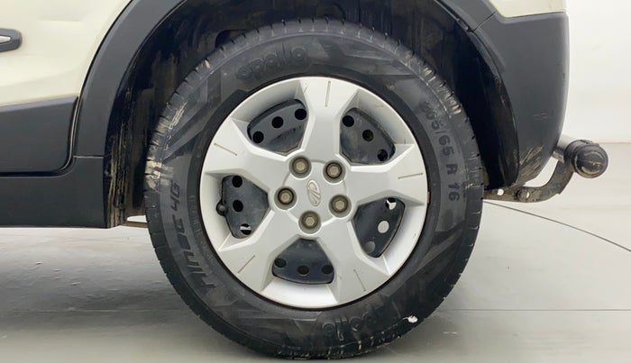 2020 Mahindra XUV300 1.2 W6 MT, Petrol, Manual, 30,356 km, Left Rear Wheel