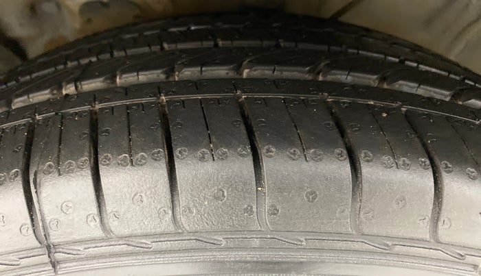 2019 Hyundai Creta SX AT 1.6 DIESEL, Diesel, Automatic, 80,463 km, Left Front Tyre Tread