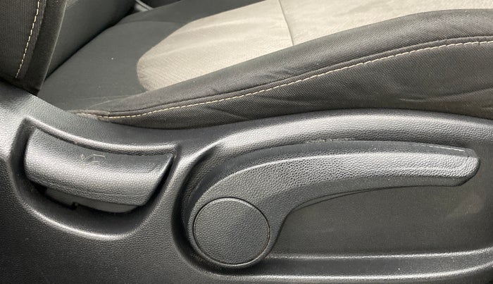 2019 Hyundai Creta SX AT 1.6 DIESEL, Diesel, Automatic, 80,463 km, Driver Side Adjustment Panel