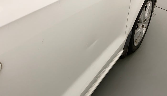2017 Skoda Rapid AMBITION 1.5 TDI, Diesel, Manual, 1,23,383 km, Driver-side door - Slightly dented