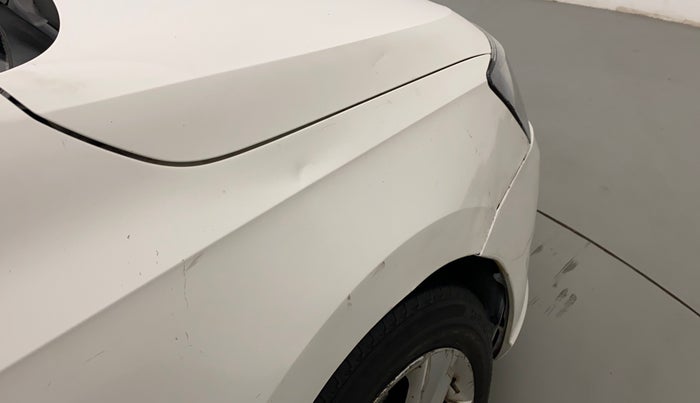 2017 Skoda Rapid AMBITION 1.5 TDI, Diesel, Manual, 1,23,383 km, Right fender - Slightly dented