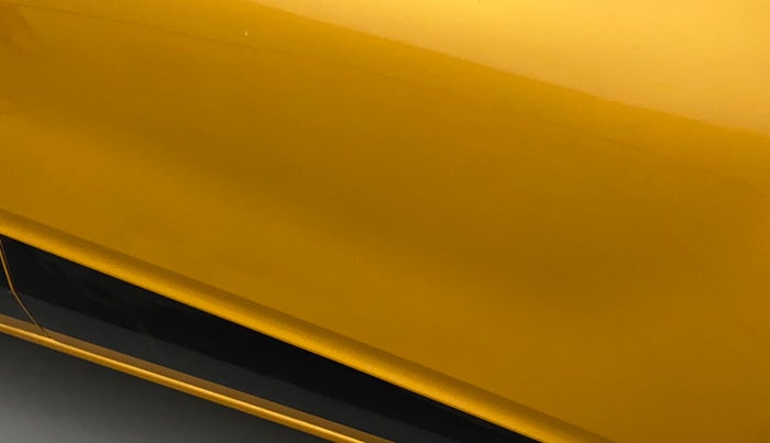 2020 Renault TRIBER RXT, Petrol, Manual, 61,207 km, Driver-side door - Slightly dented