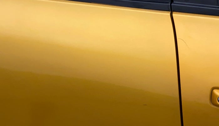 2020 Renault TRIBER RXT, Petrol, Manual, 61,207 km, Right rear door - Minor scratches