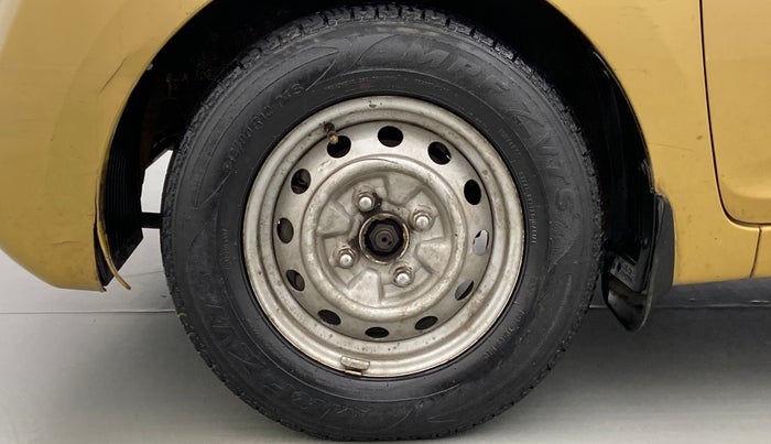 2014 Hyundai Eon ERA PLUS, Petrol, Manual, 52,981 km, Left Front Wheel