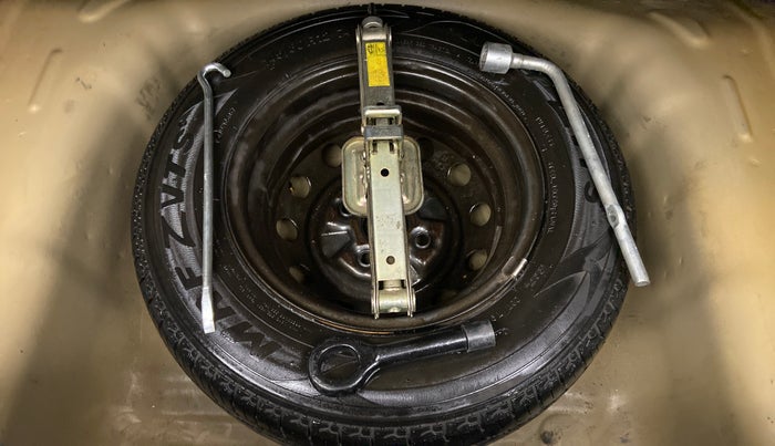 2014 Hyundai Eon ERA PLUS, Petrol, Manual, 52,981 km, Spare Tyre