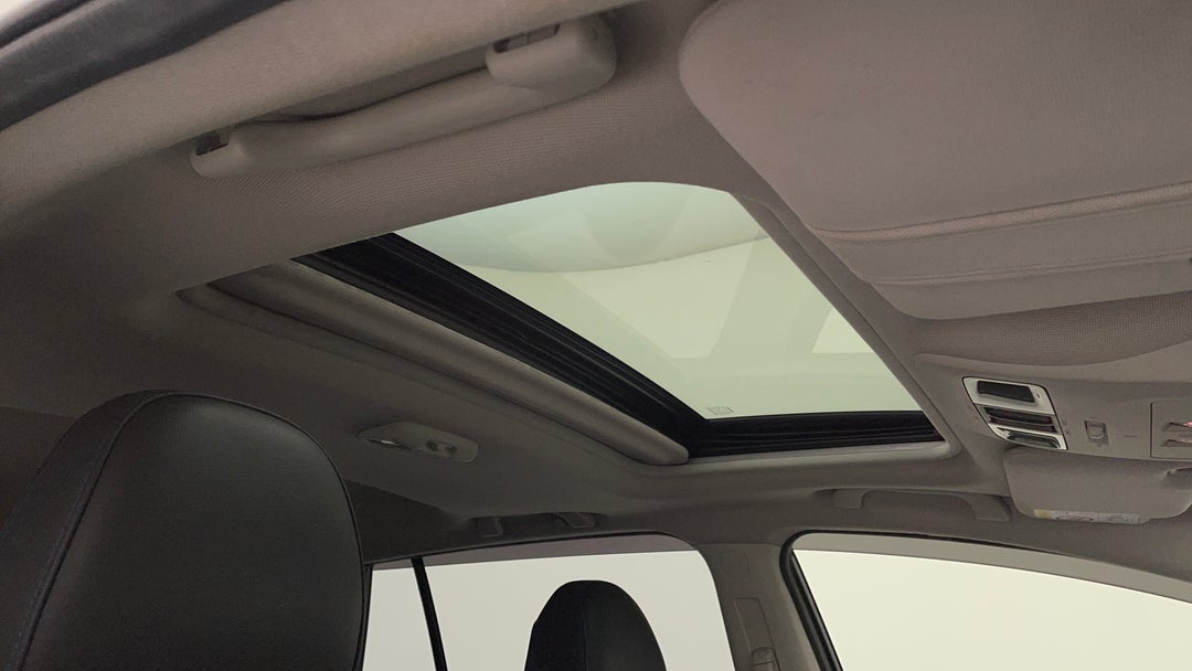 Interior Sunroof/Moonroof
