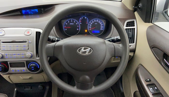 2011 Hyundai i20 MAGNA O 1.2, Petrol, Manual, 54,420 km, Steering Wheel Close Up
