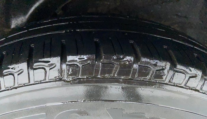 2010 Hyundai i10 SPORTZ 1.2, Petrol, Manual, 39,838 km, Left Rear Tyre Tread