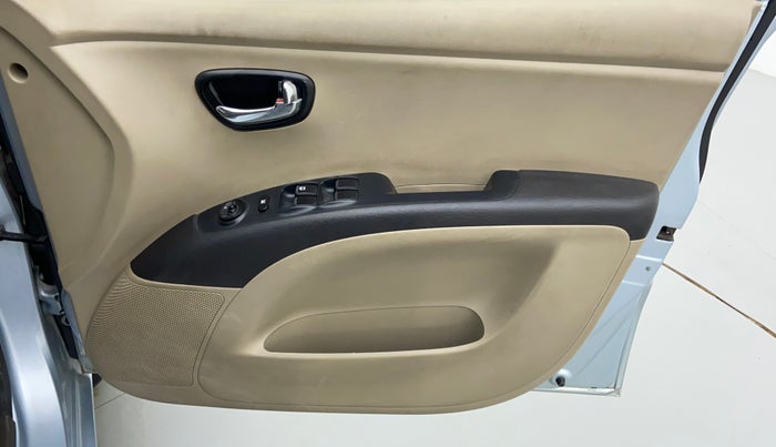 2010 Hyundai i10 SPORTZ 1.2, Petrol, Manual, 39,838 km, Driver Side Door Panels Control