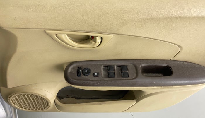 2013 Honda Brio 1.2 S MT I VTEC, Petrol, Manual, 94,473 km, Driver Side Door Panels Control