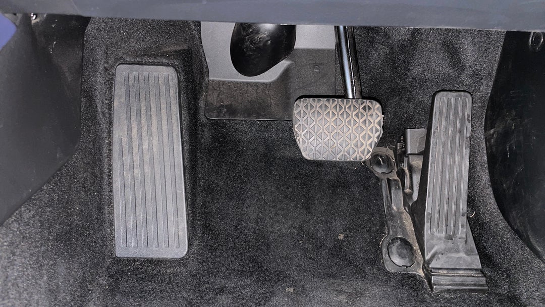 2024 Mazda CX-30 G20 Pure (FWD), Automatic, 45798 km, Pedals and Footmat