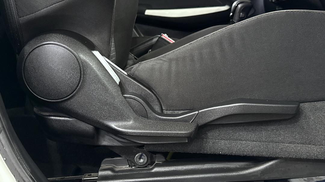 2017 Suzuki Swift Gl Navigator, Automatic, 77853 km, Drivers Side Adjustment Panel