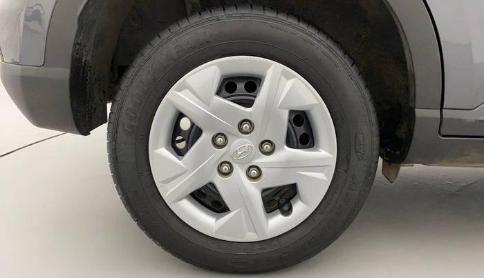 2022 Hyundai VENUE S 1.2, Petrol, Manual, 7,325 km, Right Rear Wheel