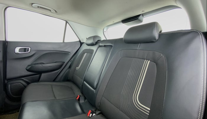 2019 Hyundai VENUE SX(O) CRDi, Diesel, Manual, 56,861 km, Right Side Rear Door Cabin