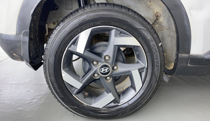 2019 Hyundai VENUE SX(O) CRDi, Diesel, Manual, 56,861 km, Right Rear Wheel