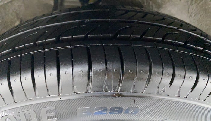 2014 Maruti Alto 800 LXI, Petrol, Manual, 34,441 km, Right Front Tyre Tread