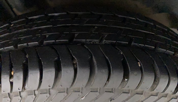 2017 Maruti Dzire VXI, Petrol, Manual, 58,164 km, Right Rear Tyre Tread