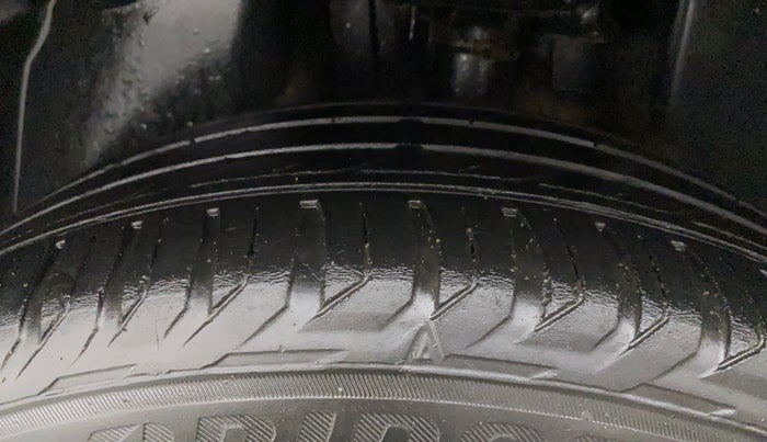 2019 Jeep Compass LIMITED PLUS DIESEL, Diesel, Manual, 54,486 km, Left Rear Tyre Tread