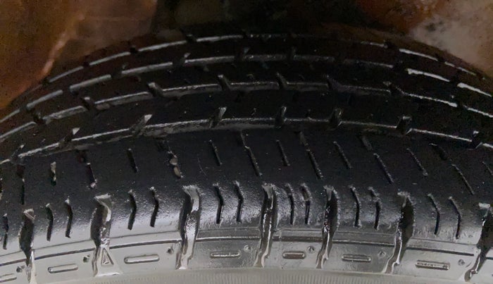 2018 Maruti Alto K10 LXI CNG (O), CNG, Manual, 30,957 km, Right Front Tyre Tread