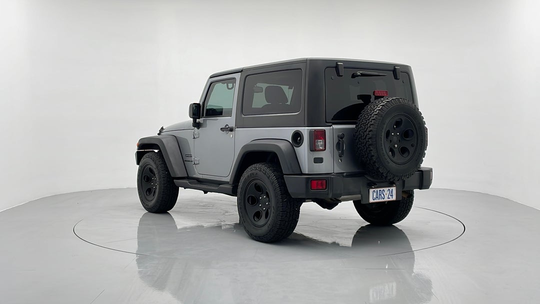 Left Back Diagonal (45- Degree) View