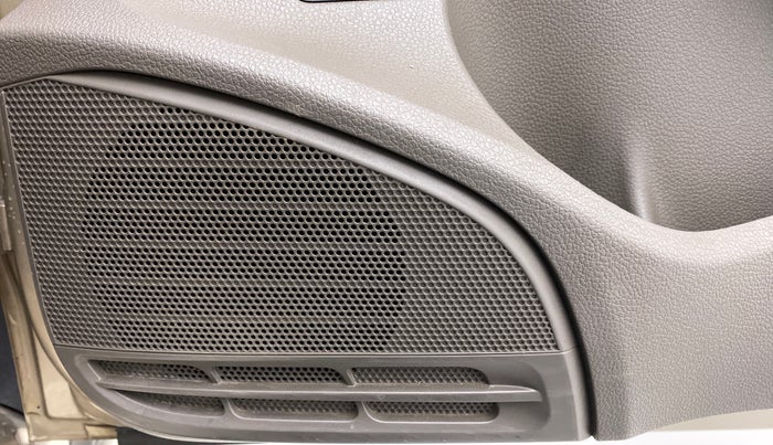 2016 Volkswagen Vento HIGHLINE PETROL, Petrol, Manual, 75,162 km, Speaker