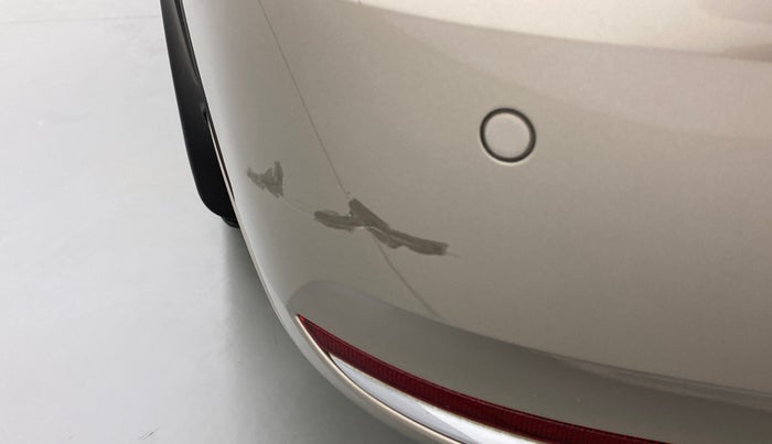 2016 Volkswagen Vento HIGHLINE PETROL, Petrol, Manual, 75,162 km, Rear bumper - Minor scratches