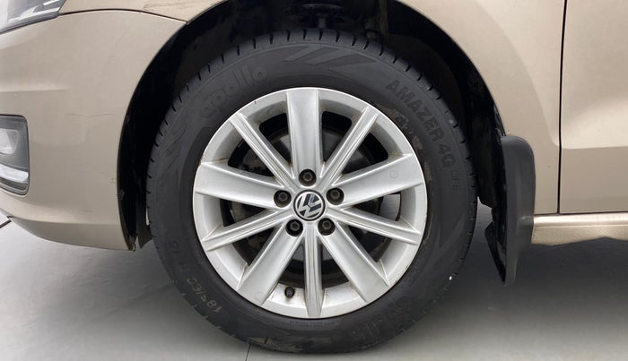 2016 Volkswagen Vento HIGHLINE PETROL, Petrol, Manual, 75,162 km, Left Front Wheel