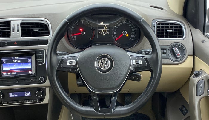 2016 Volkswagen Vento HIGHLINE PETROL, Petrol, Manual, 75,162 km, Steering Wheel Close Up