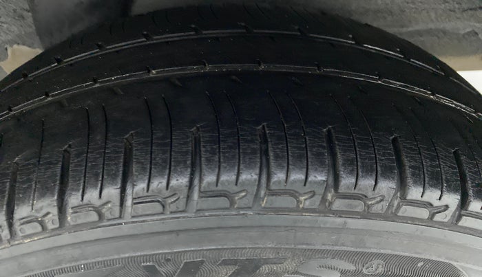2013 Hyundai i20 MAGNA O 1.2, Petrol, Manual, 58,302 km, Left Rear Tyre Tread