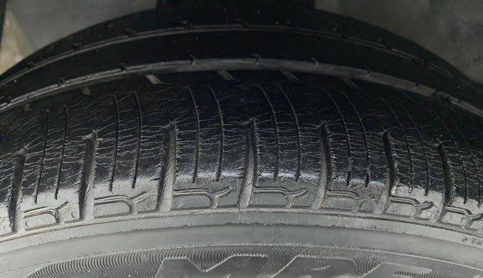2013 Hyundai i20 MAGNA O 1.2, Petrol, Manual, 58,302 km, Left Front Tyre Tread