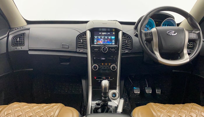 2018 Mahindra XUV500 W11 (O), Diesel, Manual, 89,157 km, Dashboard