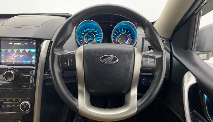 2018 Mahindra XUV500 W11 (O), Diesel, Manual, 89,157 km, Steering Wheel Close Up