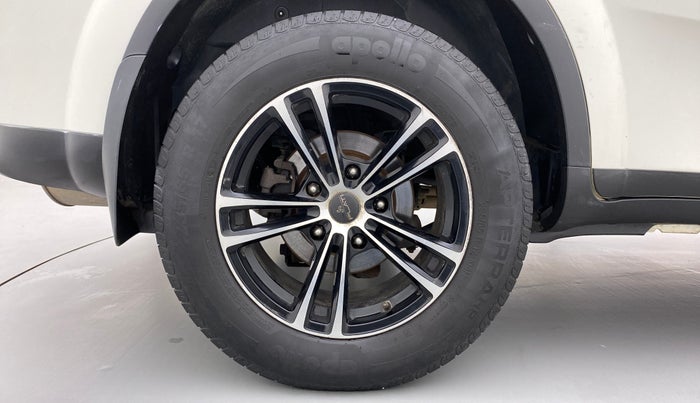 2020 Mahindra XUV500 W9, Diesel, Manual, 42,175 km, Right Rear Wheel