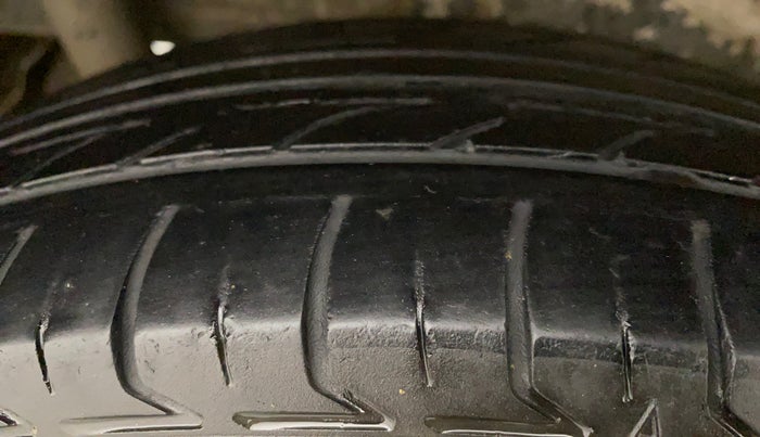 2013 Maruti Wagon R 1.0 LXI CNG, CNG, Manual, 73,669 km, Right Rear Tyre Tread