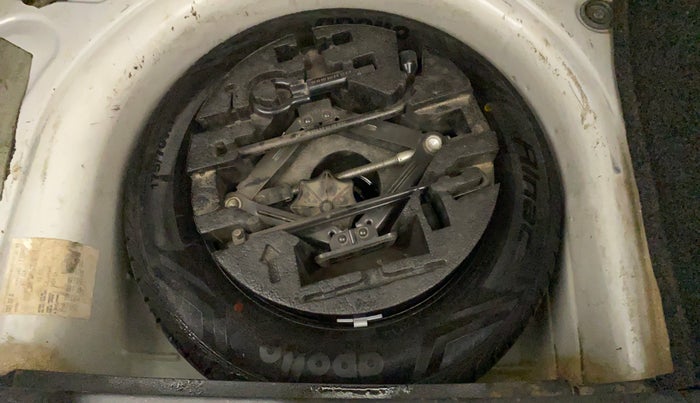 2015 Volkswagen Polo COMFORTLINE 1.2L, Petrol, Manual, 88,068 km, Spare Tyre