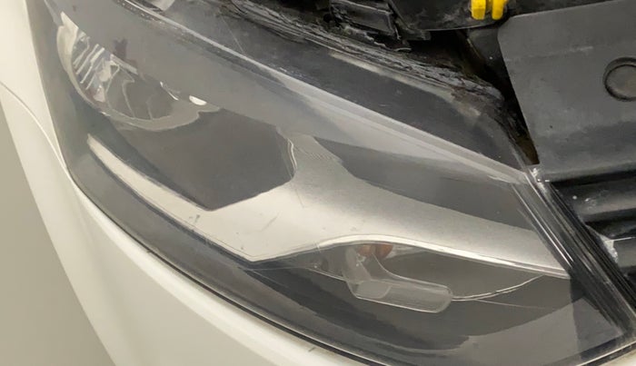 2015 Volkswagen Polo COMFORTLINE 1.2L, Petrol, Manual, 88,068 km, Right headlight - Faded