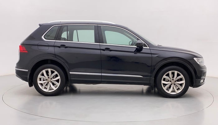 2017 Volkswagen TIGUAN HIGHLINE TDI AT, Diesel, Automatic, 88,461 km, Right Side View
