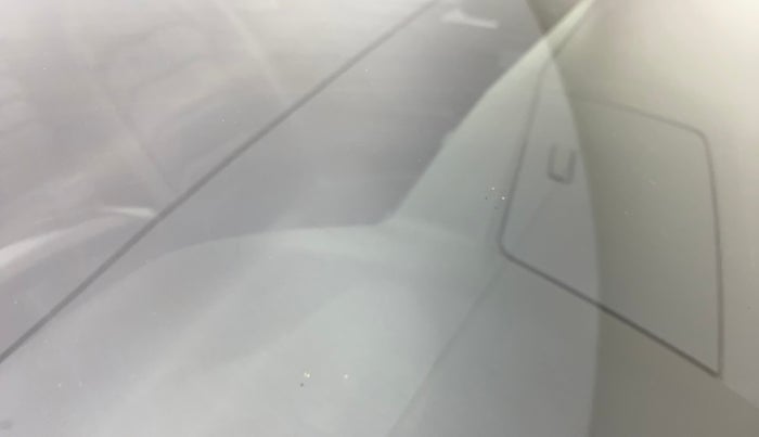 2017 Volkswagen TIGUAN HIGHLINE TDI AT, Diesel, Automatic, 88,461 km, Front windshield - Minor spot on windshield