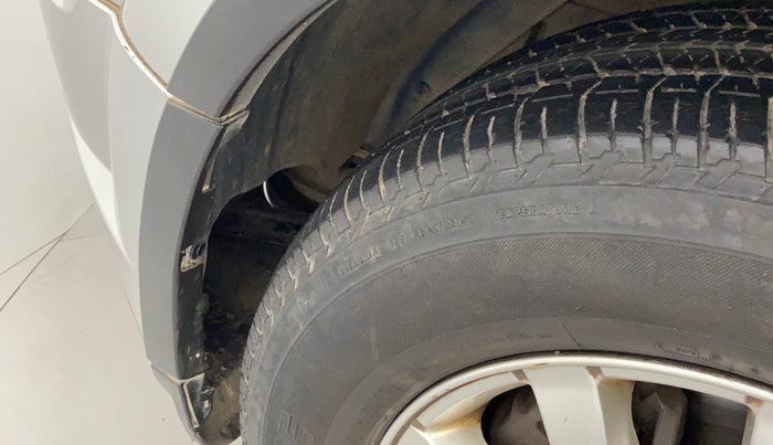 2016 Mahindra XUV500 W10, Diesel, Manual, 54,975 km, Left fender - Lining loose