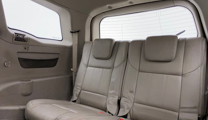 2016 Mahindra XUV500 W10, Diesel, Manual, 54,975 km, Third Seat Row ( optional )