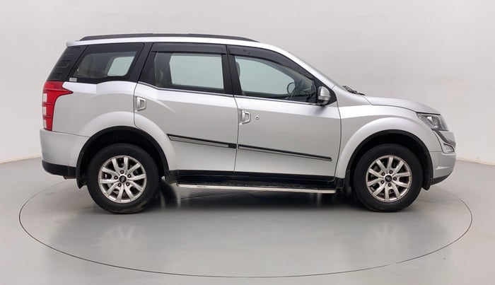2016 Mahindra XUV500 W10, Diesel, Manual, 54,975 km, Right Side View