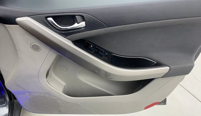 2019 Tata NEXON XZA + 1.2 PETROL A/T, Petrol, Automatic, 37,012 km, Driver Side Door Panels Control